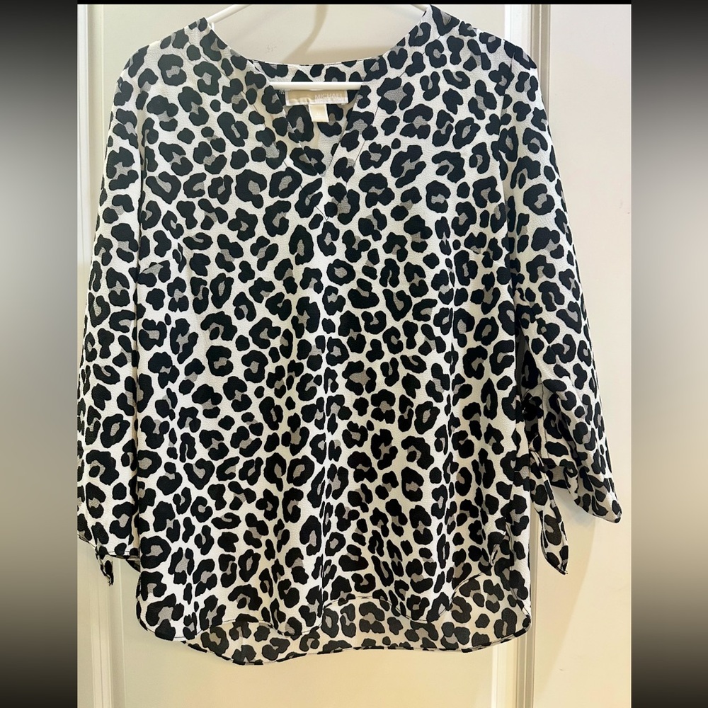 Michael Kors Women’s M Animal Print 3/4 Tie Sleeve.